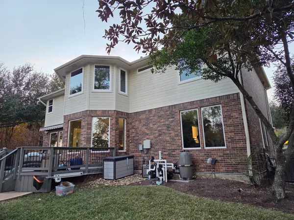 Windows of Austin project photo 12